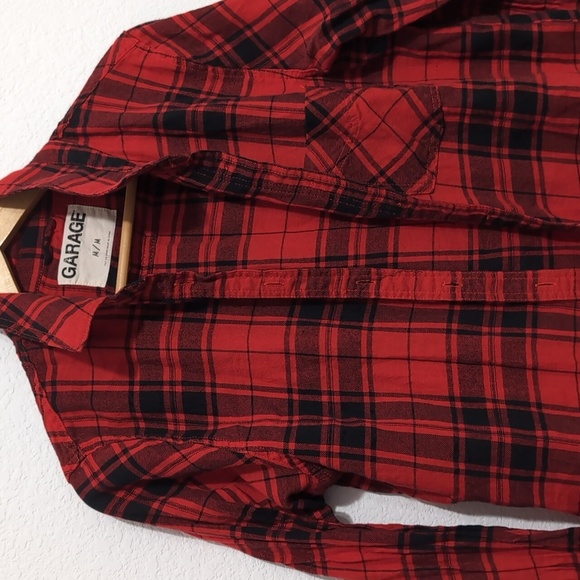 4/$12 Garage Red and Black Plaid Long Sleeve Button Down Top Women's size Medium - Picture 2 of 7